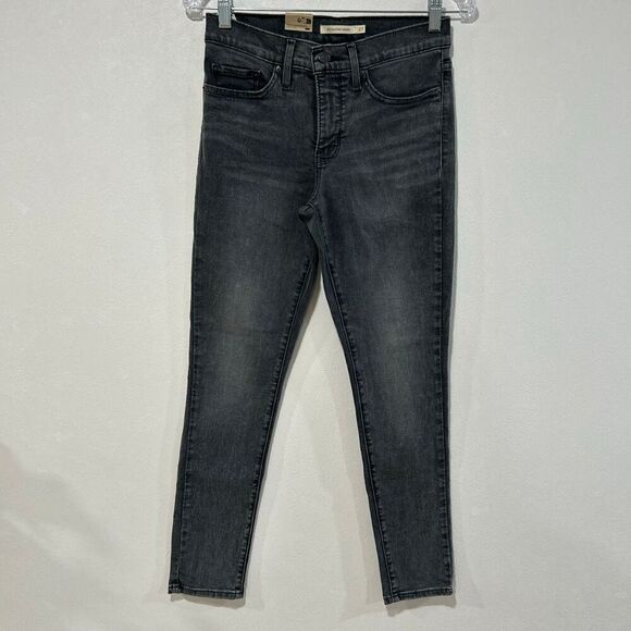 Levi’s Women’s 311 Shaping Skinny Jeans Gray Wash Size 27x28 - Picture 2 of 9